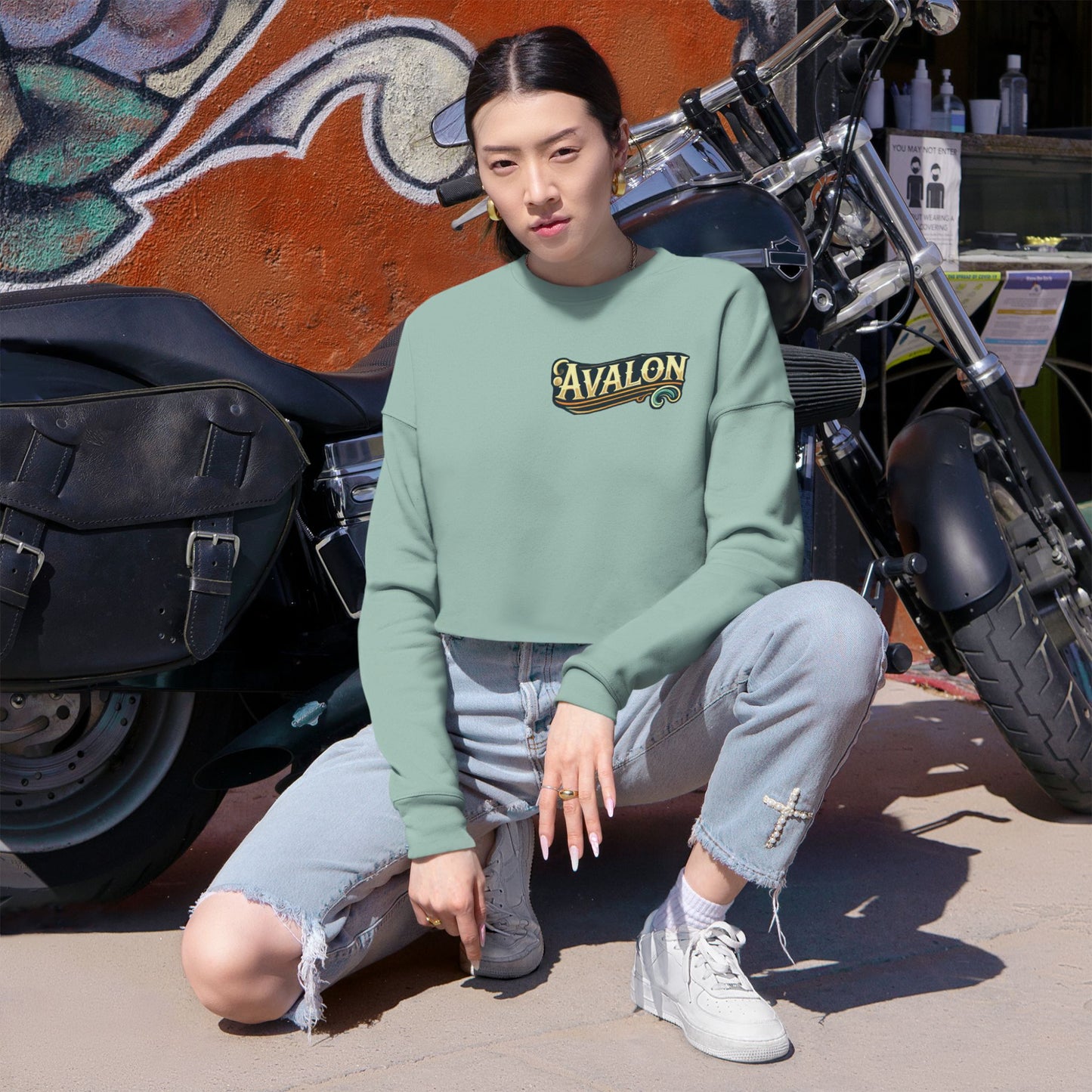 Elegant Avalon Women's Cropped Sweatshirt