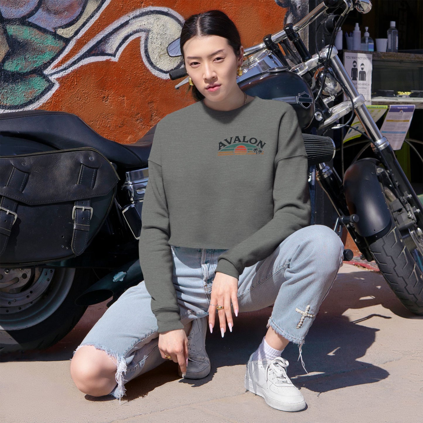 Retro Avalon Sunset Women's Cropped Sweatshirt